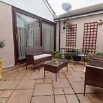 Palm Bay\'S Luxury Bungalow - Self Check In & Parking