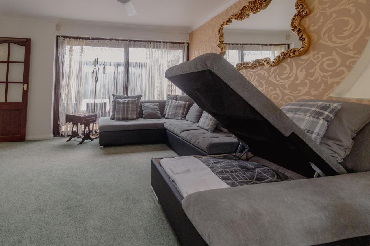 Holiday home Palm Bay's Luxury Bungalow - Self Check In & Parking *