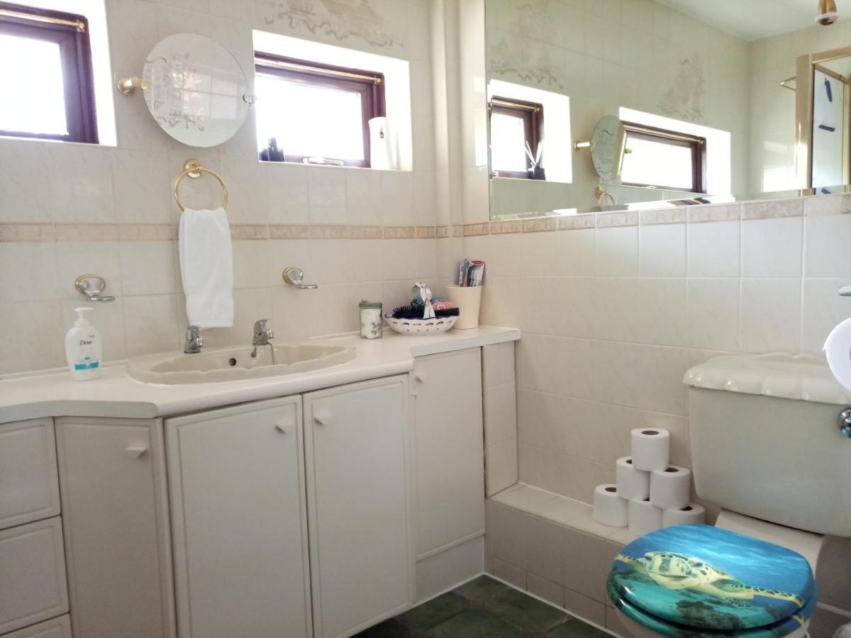 Palm Bay's Luxury Bungalow - Self Check In & Parking Holiday home *