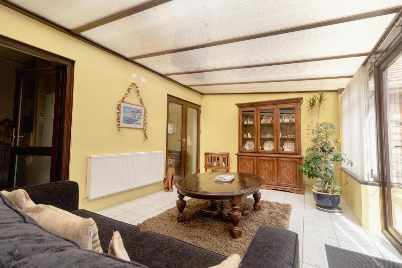 Palm Bay's Luxury Bungalow - Self Check In & Parking Holiday home Margate